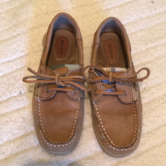 Leather boat shoe - Picture 1 of 3